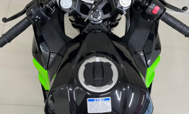 KAWASAKI NINJA 400 2020 Gasolina-2