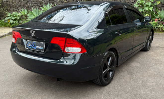 Honda Civic Sedan LXS 1.8/1.8 Flex 16V Mec. 4p 2008 Flex-13