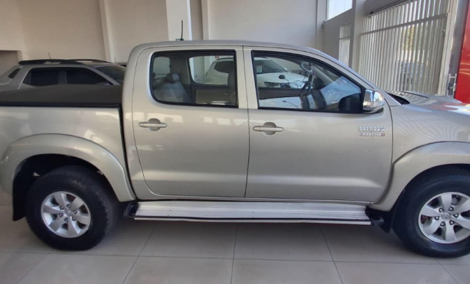 Toyota Hilux CD SRV D4-D 4x4 3.0  TDI Dies 2014 Diesel-5
