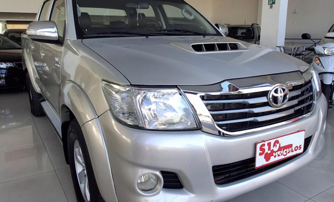 Toyota Hilux CD SRV D4-D 4x4 3.0  TDI Dies 2014 Diesel-1