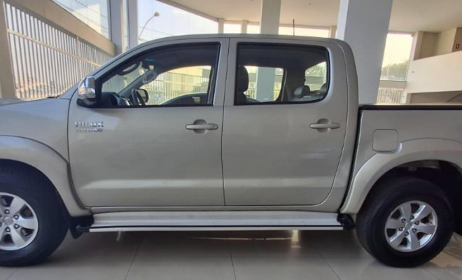 Toyota Hilux CD SRV D4-D 4x4 3.0  TDI Dies 2014 Diesel-6