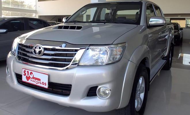 Toyota Hilux CD SRV D4-D 4x4 3.0  TDI Dies 2014 Diesel