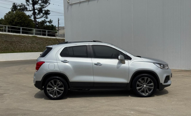 TRACKER Premier 1.4 Turbo Aut 2018 – O SUV premium que combina potência, tecnologia e sofisticação!-17