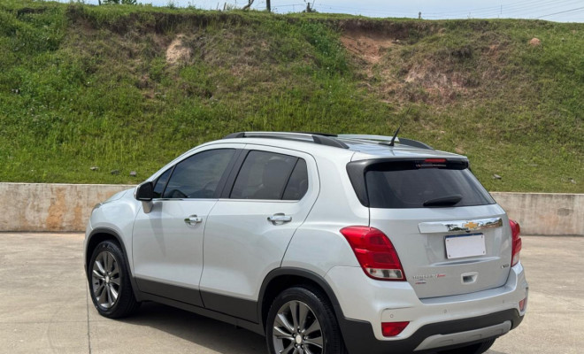 TRACKER Premier 1.4 Turbo Aut 2018 – O SUV premium que combina potência, tecnologia e sofisticação!-16