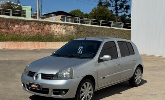 Clio Privilège 1.6 2006 – O hatch completo e confiável para o seu dia a dia!