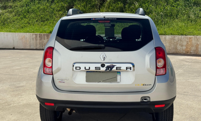Duster 1.6 Expression Outdoor 2015 – A SUV robusta e versátil para todas as suas aventuras!-1