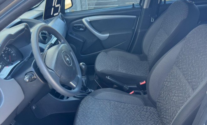 Duster 1.6 Expression Outdoor 2015 – A SUV robusta e versátil para todas as suas aventuras!-7