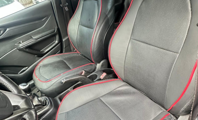 GM - Chevrolet ONIX HATCH LT 1.4 8V FlexPower 5p Mec. 2013 Flex-8