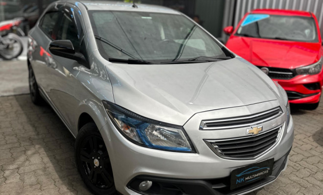 GM - Chevrolet ONIX HATCH LT 1.4 8V FlexPower 5p Mec. 2013 Flex-0