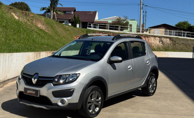 SANDERO STEPWAY 1.6 2018 – O hatch aventureiro que une estilo, versatilidade e economia!
