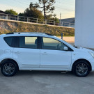 Livina 1.6 2014 – Espaço, conforto e economia em um só carro!