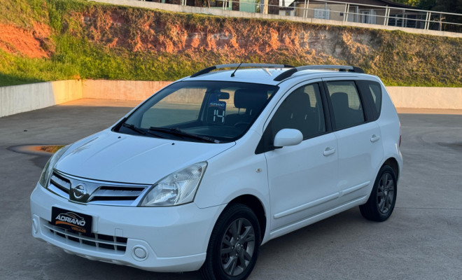 Livina 1.6 2014 – Espaço, conforto e economia em um só carro!