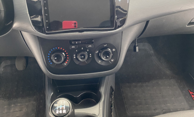 Fiat Punto ESSENCE 1.6 Flex 16V 5p 2016-13