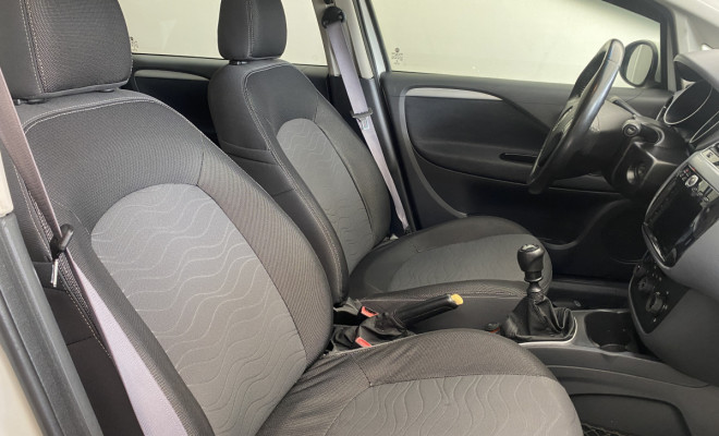 Fiat Punto ESSENCE 1.6 Flex 16V 5p 2016-9