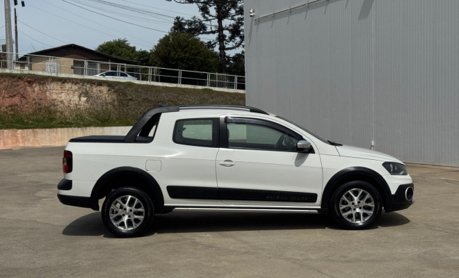 SAVEIRO CROSS 1.6 CD 2016 – A picape aventureira que une robustez, estilo e conforto!-14