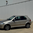 Com apenas 96 mil km rodados, completo, motor 1.4, rodas de liga leve.