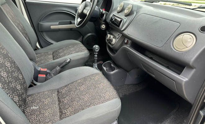 Fiat UNO VIVACE 1.0 EVO F.Flex - 2011-6