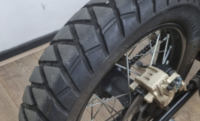 Royal Enfield Himalayan 411 EFI 2023 Gasolina-11