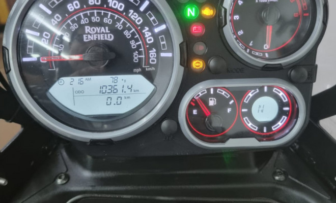Royal Enfield Himalayan 411 EFI 2023 Gasolina-4