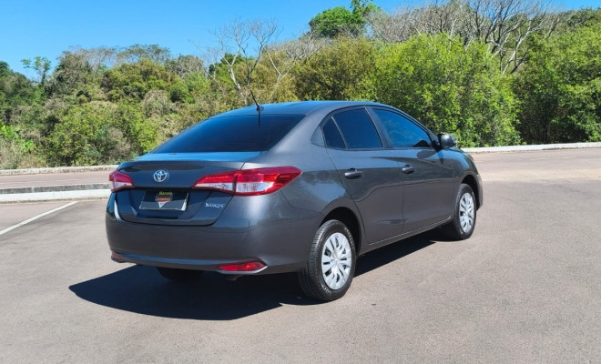 Toyota YARIS XL Sedan 1.5 Flex 16V 4p Aut. 2023 Flex-1