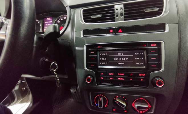 VW - VolksWagen Fox 1.0 Mi Total Flex 8V 5p 2014 Flex-11
