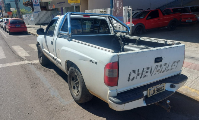 GM - Chevrolet S10 P-Up 2.8/Sert. 2.8 4x4 TB Int. Dies. 2003 Diesel-1