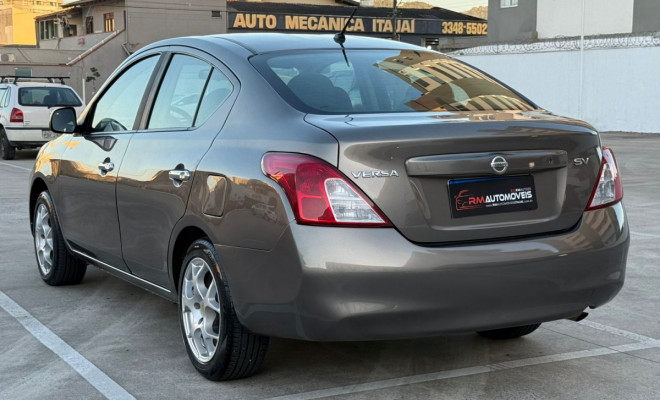 Nissan VERSA SV 1.6 16V Flex Fuel 4p Mec. 2012 Flex-4