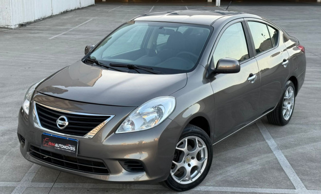 Nissan VERSA SV 1.6 16V Flex Fuel 4p Mec. 2012 Flex