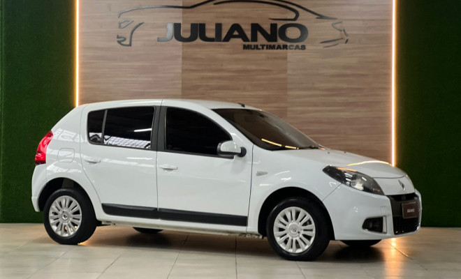Renault SANDERO Privilège Hi-Flex 1.6 8V 5p 2013 Flex