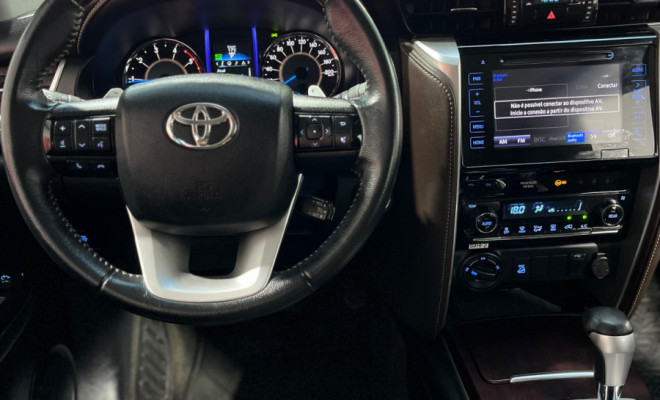 Toyota Hilux SW4 SRX 4x4 2.8 TDI 16V Dies. Aut. 2019 Diesel-8