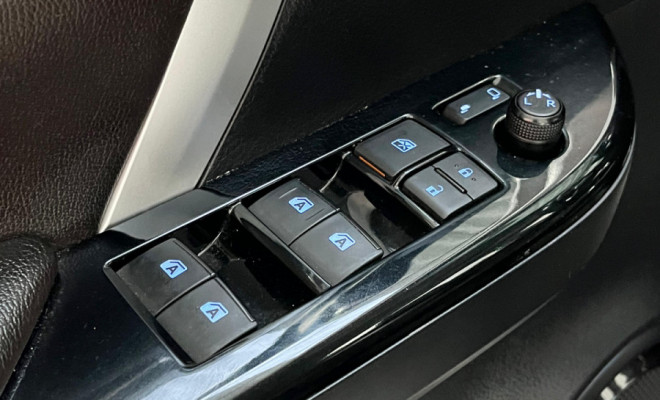 Toyota Hilux SW4 SRX 4x4 2.8 TDI 16V Dies. Aut. 2019 Diesel-15