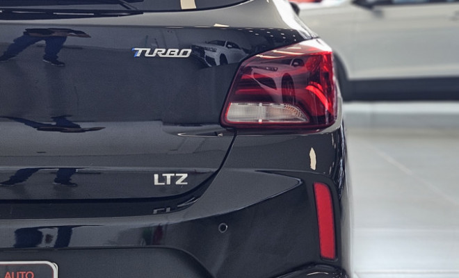 GM - Chevrolet ONIX HATCH LTZ 1.0 12V TB Flex 5p Aut. 2022 Flex-9