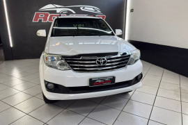 Toyota Hilux SW4 SR 4x2 2.7/2.7 Flex 16V Mec. 2015 Flex