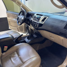Toyota Hilux SW4 SR 4x2 2.7/2.7 Flex 16V Mec. 2015 Flex