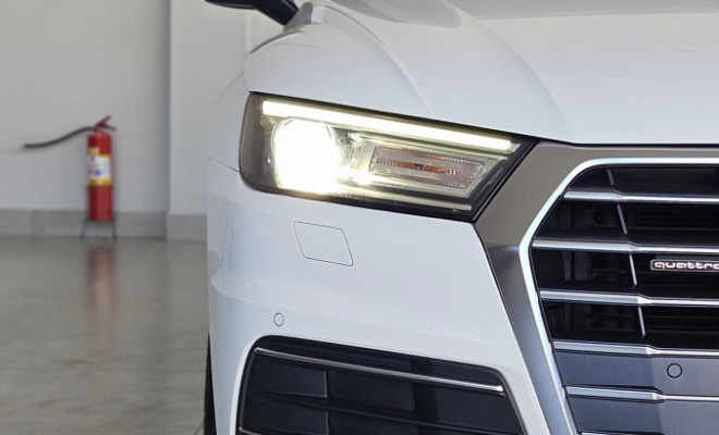 Audi Q5 Prestige Plus 2.0 TFSI Quat. S tronic 2019 Gasolina-3