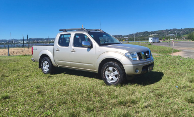 Nissan Frontier LE CD 4x4 2.5 TB Diesel Aut. 2011 Diesel-3