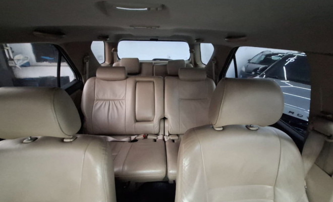 Toyota Hilux SW4 SRV D4-D 4x4 3.0 TDI Dies. Aut 2014 Diesel - 7 LUGARES-9