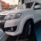 Toyota Hilux SW4 SRV D4-D 4x4 3.0 TDI Dies. Aut 2014 Diesel - 7 LUGARES-1