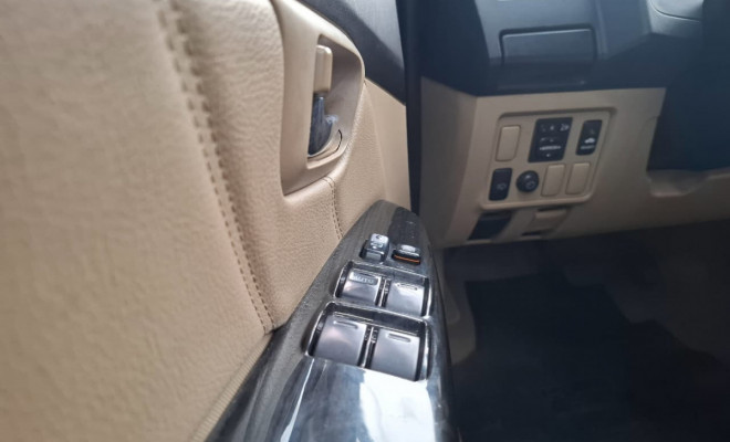 Toyota Hilux SW4 SRV D4-D 4x4 3.0 TDI Dies. Aut 2014 Diesel - 7 LUGARES-27