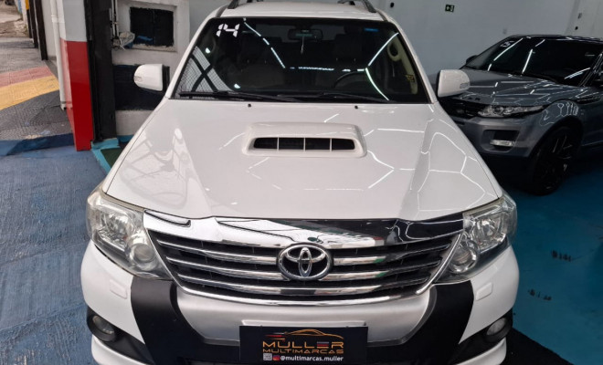 Toyota Hilux SW4 SRV D4-D 4x4 3.0 TDI Dies. Aut 2014 Diesel - 7 LUGARES-11