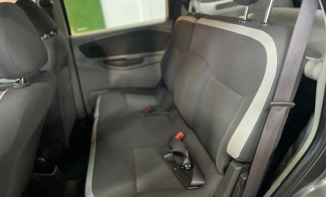 GM - Chevrolet SPIN LT 1.8 8V Econo.Flex 5p Aut. 2014 Flex-9