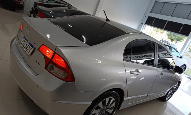 Honda Civic Sed. LXL/ LXL SE 1.8 Flex 16V Aut. 2011 Flex-3