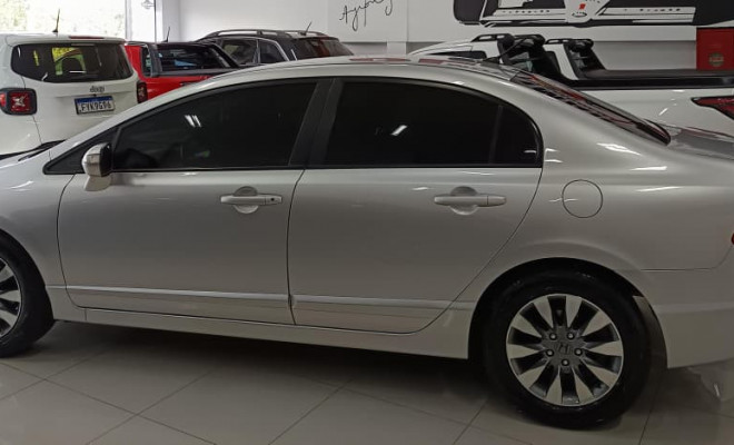 Honda Civic Sed. LXL/ LXL SE 1.8 Flex 16V Aut. 2011 Flex-5