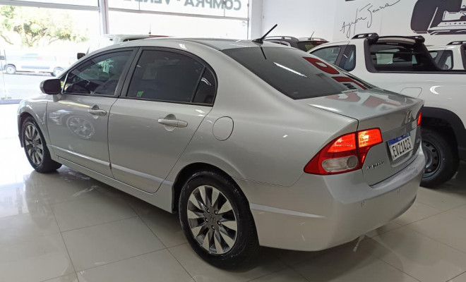 Honda Civic Sed. LXL/ LXL SE 1.8 Flex 16V Aut. 2011 Flex-6