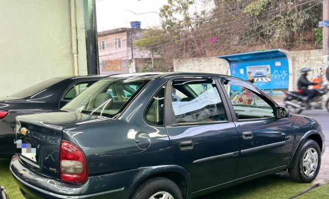 GM - Chevrolet Classic Life/LS 1.0 VHC FlexP. 4p 2010 Flex-2