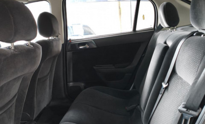 GM - Chevrolet Astra Advant. 2.0 MPFI 8V FlexP. 5p Aut. 2010 Flex-6