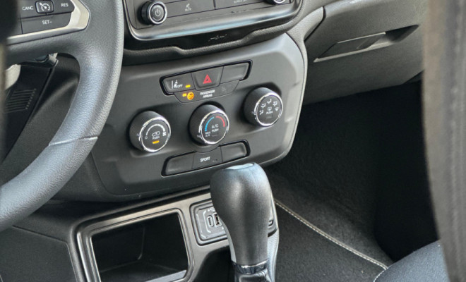 Jeep Renegade Sport T270 1.3 TB 4x2 Flex Aut. 2024 Flex-16