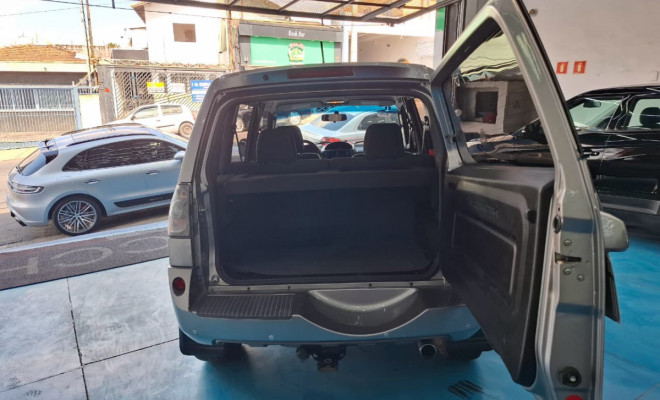 Mitsubishi Pajero TR4 2.0 Flex 16V 4X2 Mec. 2015 Flex-8