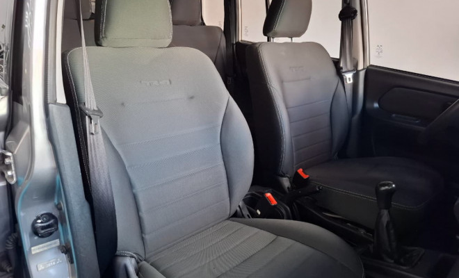 Mitsubishi Pajero TR4 2.0 Flex 16V 4X2 Mec. 2015 Flex-18