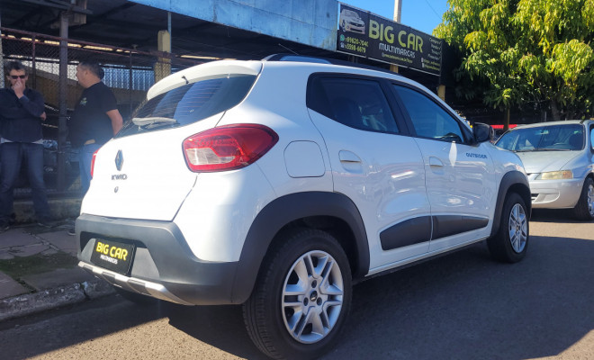 Renault KWID OUTSIDER 1.0 Flex 12V 5p Mec. 2022 Flex-13